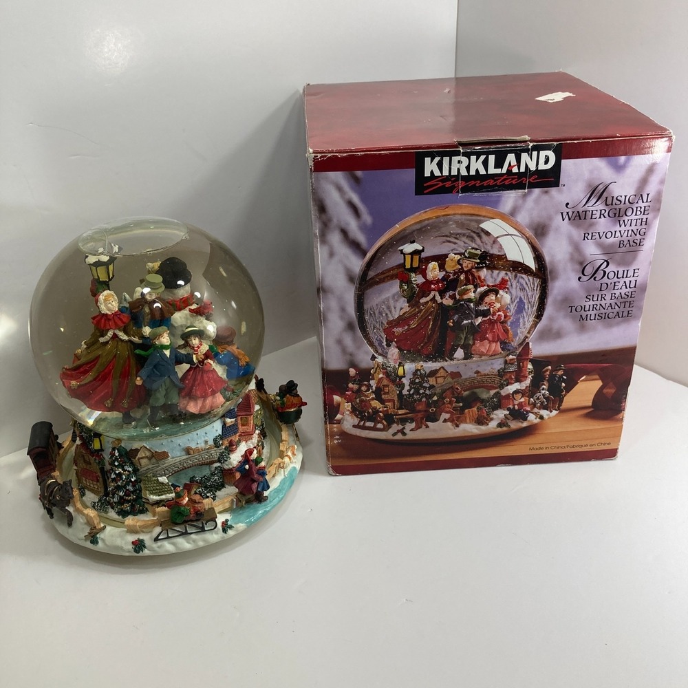 Kirkland Musical Christmas Waterglobe With Revolving Base "The Christmas Song"
